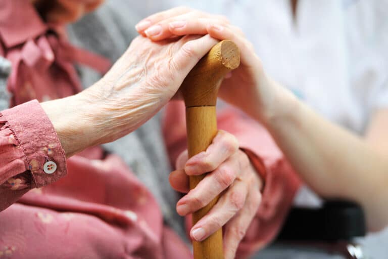 Dementia home care helps families avoid burnout and support loved ones